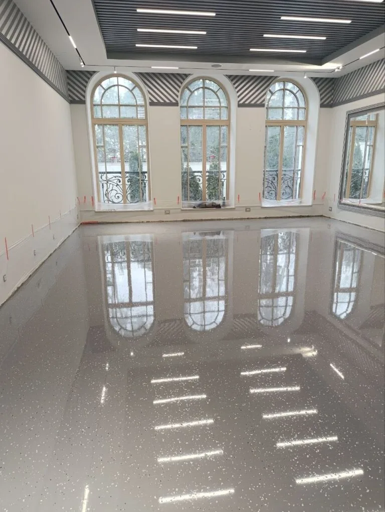 Полиуретановый пол 2 мм в частном доме — КП Риита, 50 м²