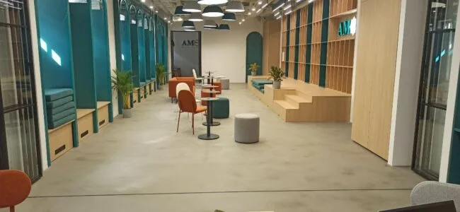 Коворкинг на Тверской — эпоксидный лофт-пол, 340 м²